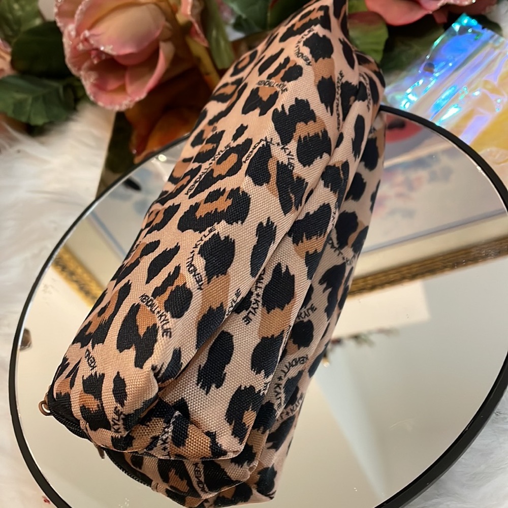 Kendall + Kyle Cosmetic Pouch - Picture 4 of 5